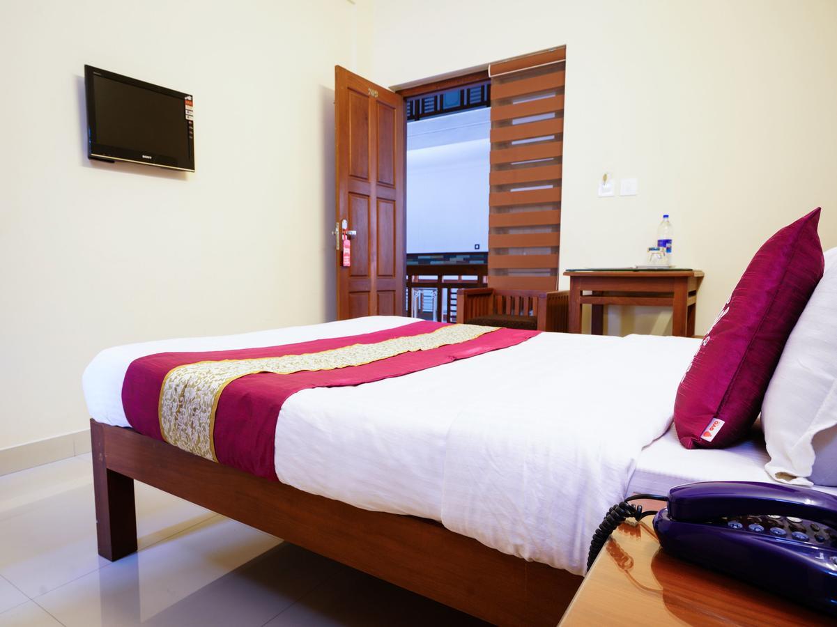 Oyo 9404 Hotel White Fort Mananthavady Extérieur photo
